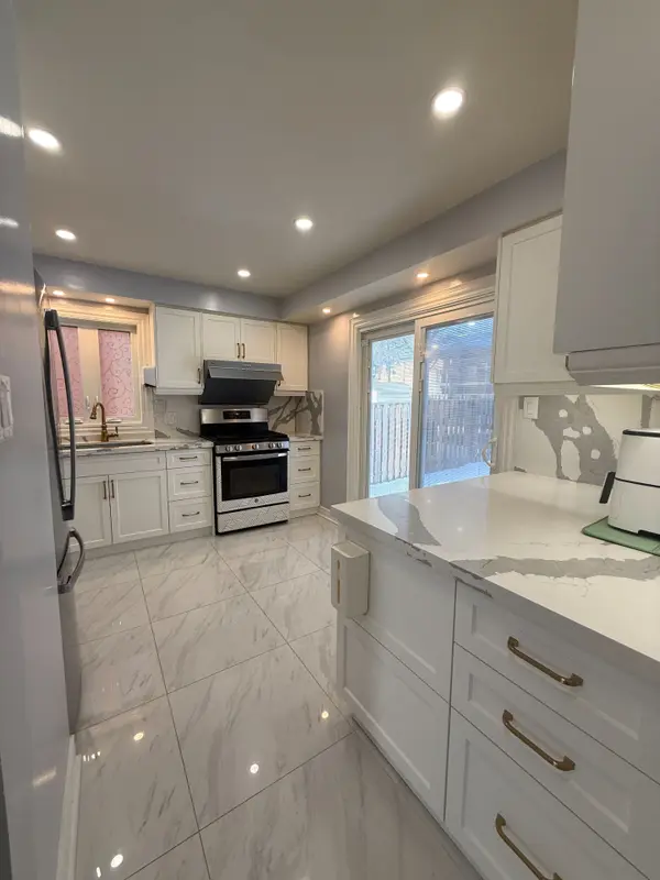 Ajax, ON L1S 4E1,6 Harbord CRES