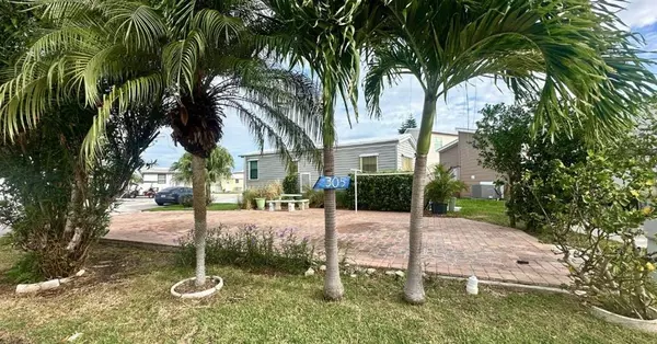 Jensen Beach, FL 34957,305 Nettles Blvd