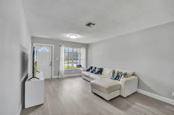 Coral Springs, FL 33065,4017 Woodside Dr