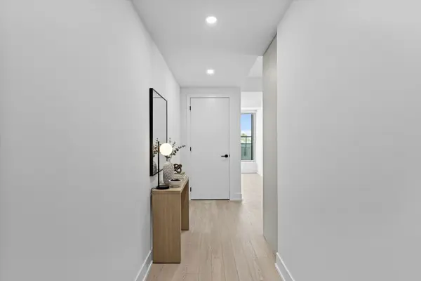 King, ON L7B 0R6,2075 King RD #349