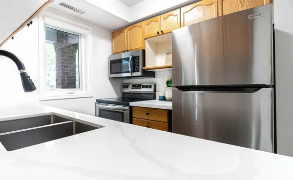 Mississauga, ON L4Z 3P4,101 Bristol RD E #230