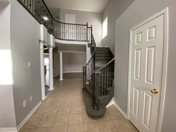 Brampton, ON L7A 3H5,96 LUELLA CRES