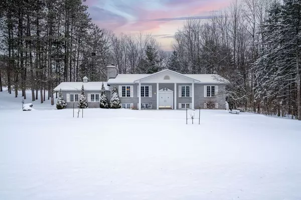 37 McCrea CT, Tweed, ON K0K 3J0