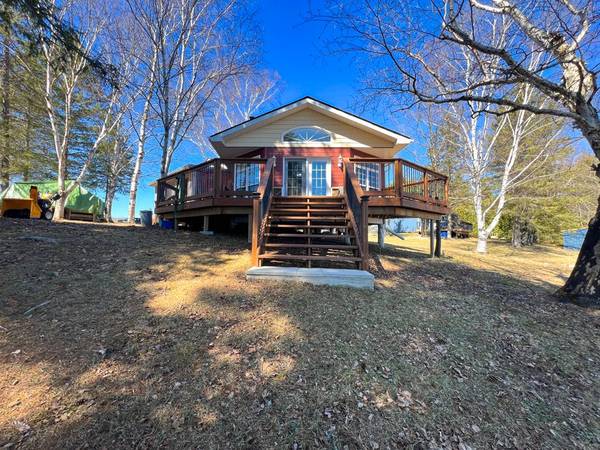 400C WHITESTONE LAKE RD, Whitestone, ON P0A 1G0