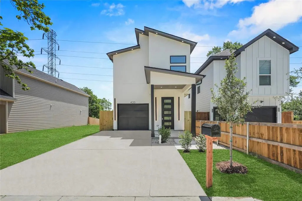 Dallas, TX 75203,420 N Moore Street