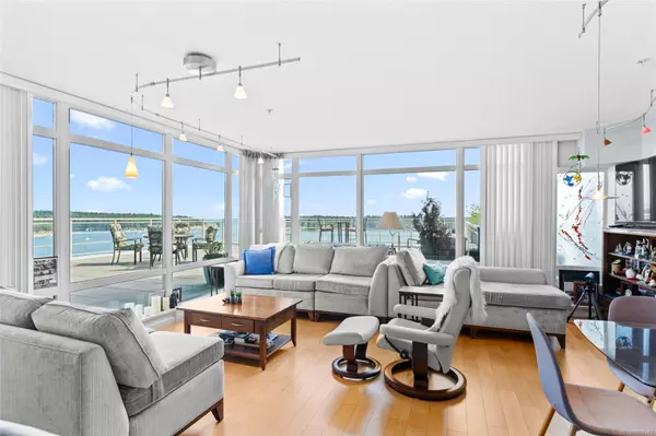 Nanaimo, BC V9R 0B8,38 Front St #805