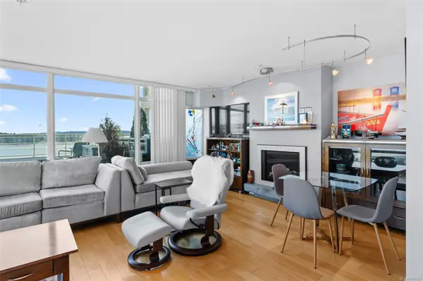 Nanaimo, BC V9R 0B8,38 Front St #805