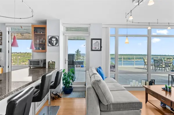 Nanaimo, BC V9R 0B8,38 Front St #805