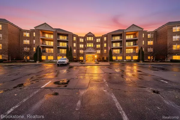 2112 Country Club DR, St. Clair Shores, MI 48082