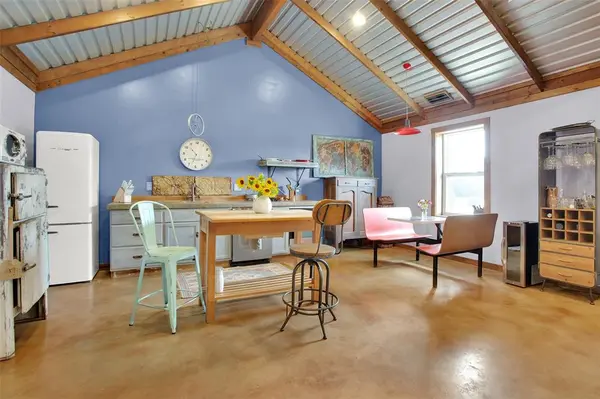 Tioga, TX 76271,855 Buck Creek Road