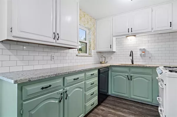 Everman, TX 76140,828 Russell Road