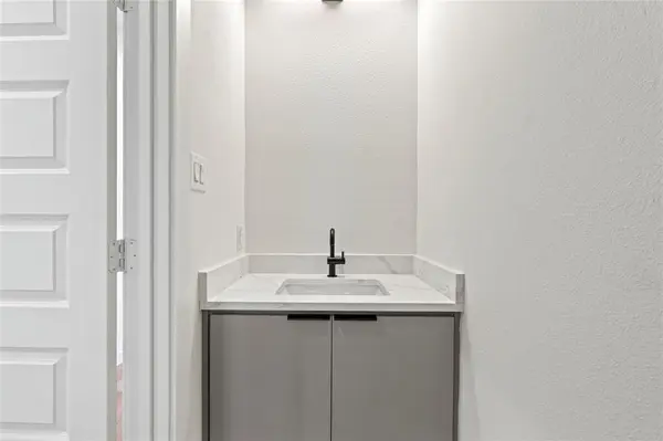 Dallas, TX 75203,420 N Moore Street