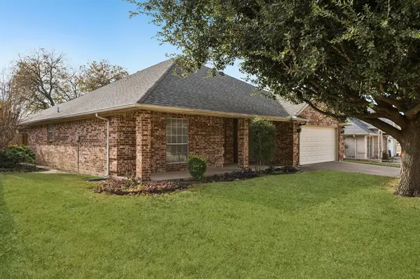 Saginaw, TX 76179,821 Willow Court