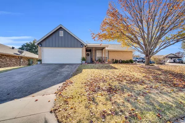 2605 Shasta Court, Fort Worth, TX 76133