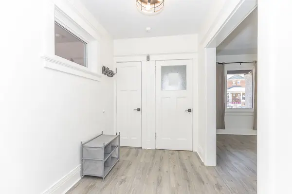 Toronto C03, ON M6E 2V4,212 Oakwood AVE