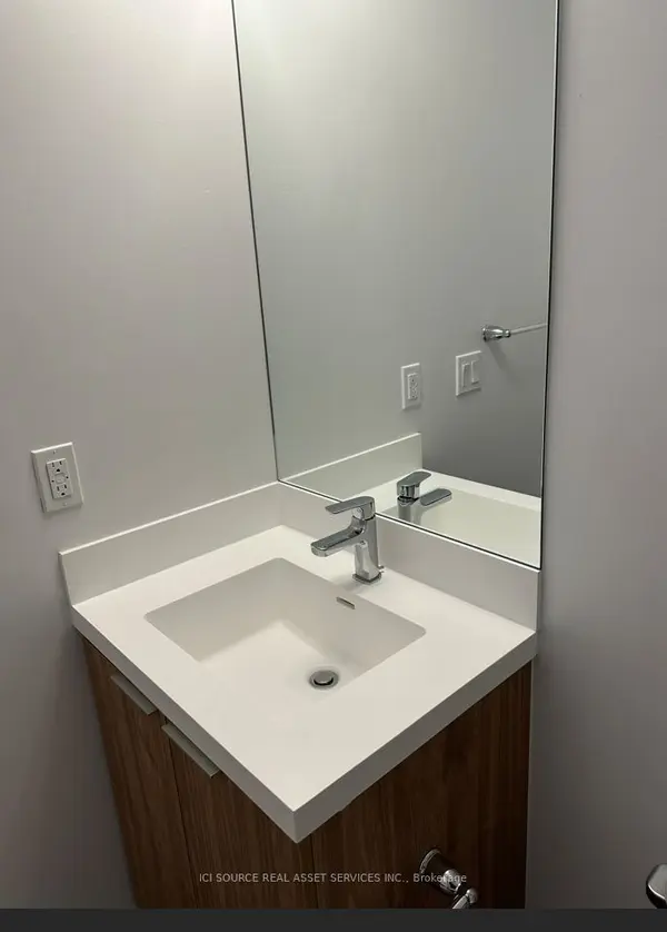 Toronto C10, ON M4S 0E4,50 Dunfield AVE #1520