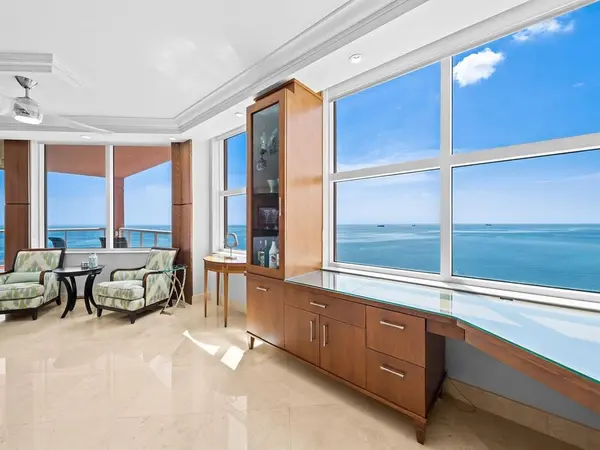 Fort Lauderdale, FL 33305,2110 N Ocean Blvd #21B