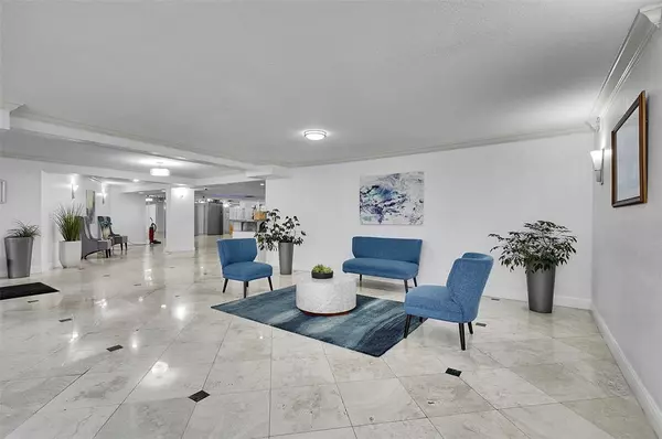 Hallandale Beach, FL 33009,1000 Parkview Dr #306