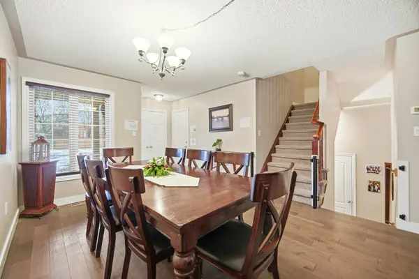 Oakville, ON L6M 3Z6,2195 Hummingbird WAY