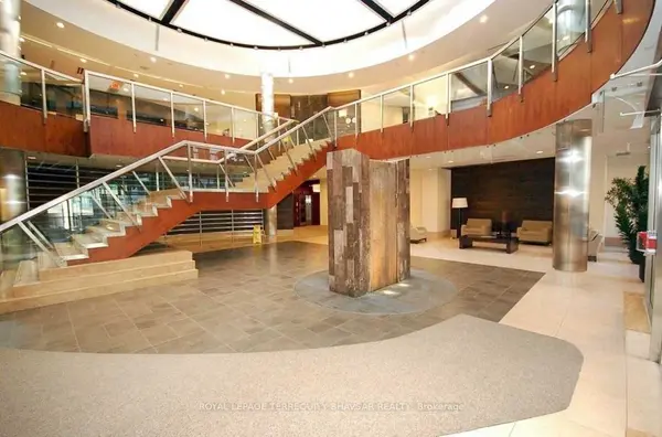 Mississauga, ON L5B 4P5,3888 Duke of York BLVD #1623