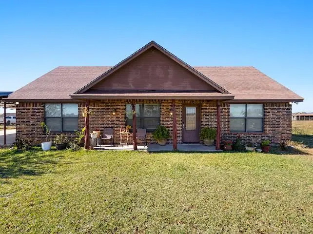 792 County Road 4213, Decatur, TX 76234