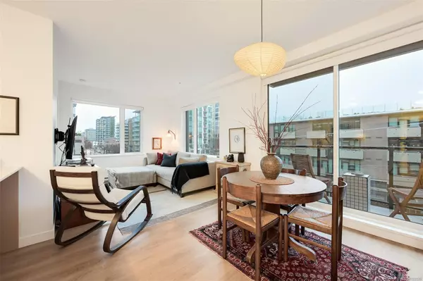 Victoria, BC V8V 0H2,1115 Johnson St #407