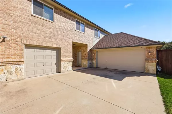 Fort Worth, TX 76244,5608 English Oak Drive