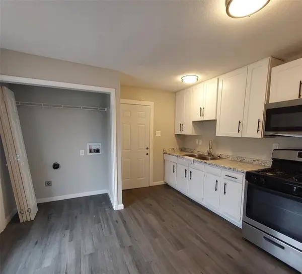 Denison, TX 75021,403 E Sears Street