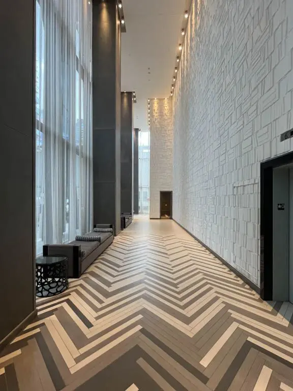 Toronto C01, ON M5S 0A6,65 St Mary ST #3804