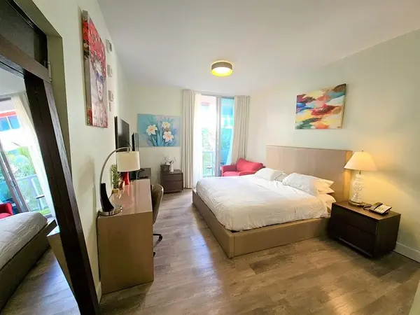 Hollywood, FL 33019,777 N Ocean Dr #S407