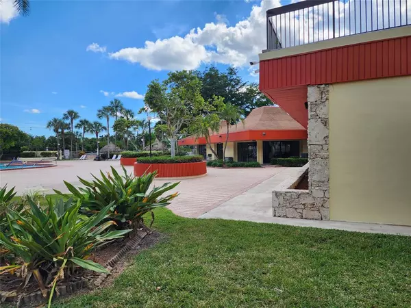 Margate, FL 33063,3050 Holiday Springs Blvd #207