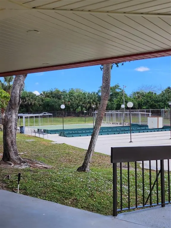 Margate, FL 33063,3050 Holiday Springs Blvd #207