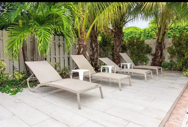 Hollywood, FL 33019,1311 Monroe St