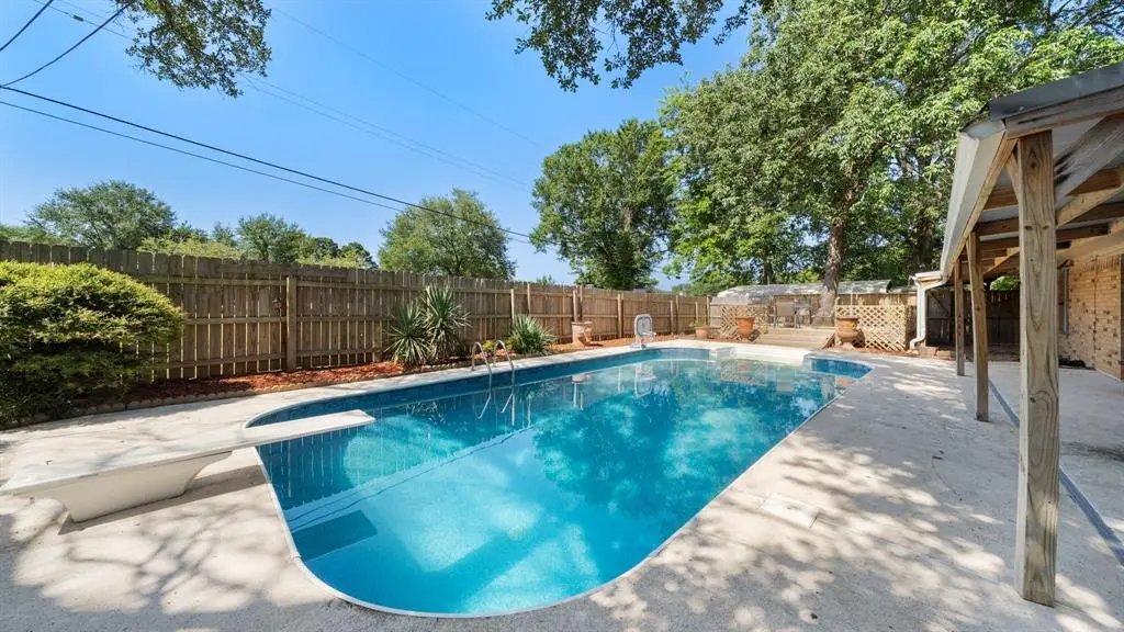 Grand Saline, TX 75140,1399 vz county road 1803