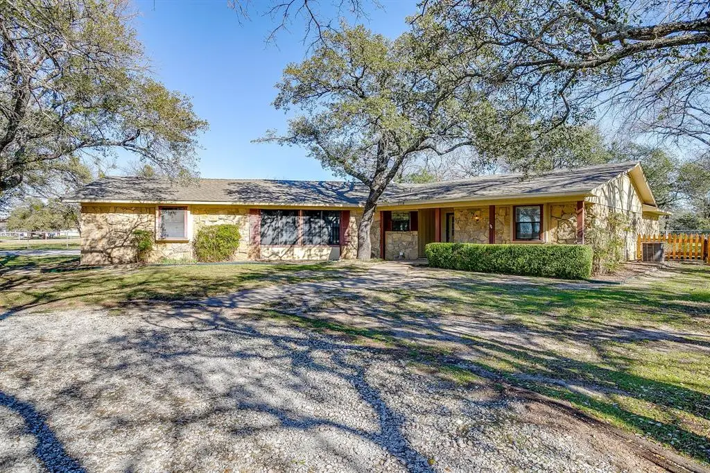 Weatherford, TX 76087,118 Woodcrest Street