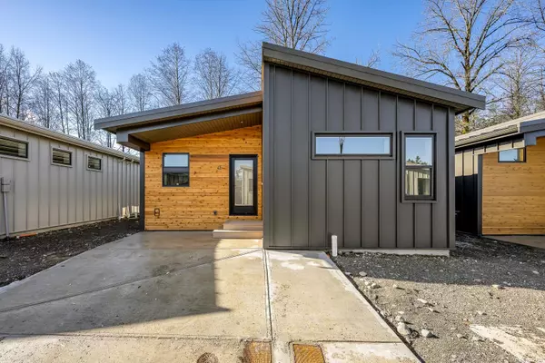 3025 Royston Rd #42, Cumberland, BC V0R 1S0