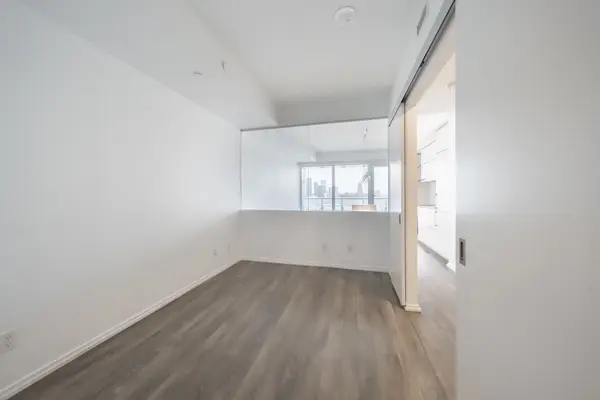 Toronto C08, ON M5B 1M4,197 Yonge ST #1310