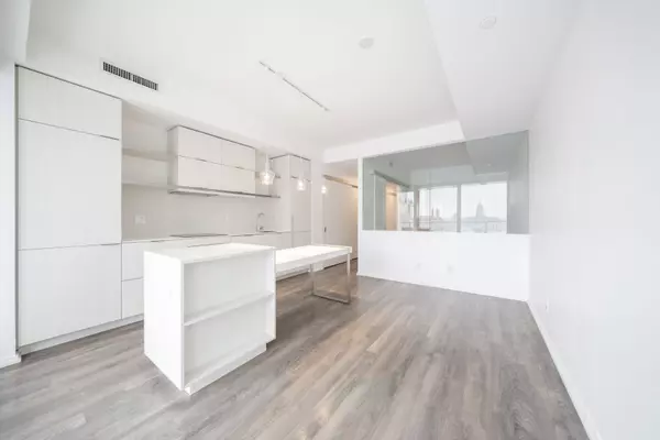 Toronto C08, ON M5B 1M4,197 Yonge ST #1310