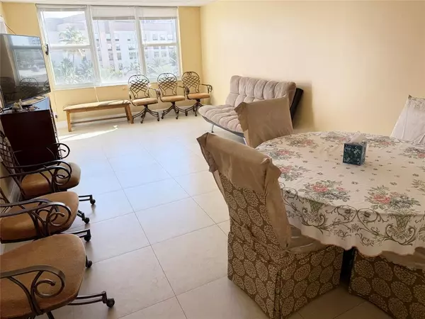 Pompano Beach, FL 33062,201 N Ocean Blvd #506