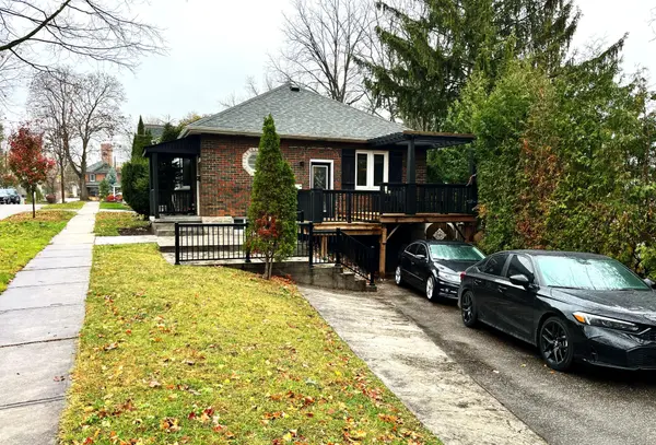 Newmarket, ON L3Y 4B2,115 Raglan ST