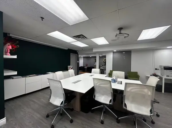 Markham, ON L3R 1A3,7181 Woodbine AVE #226 ROOM 7