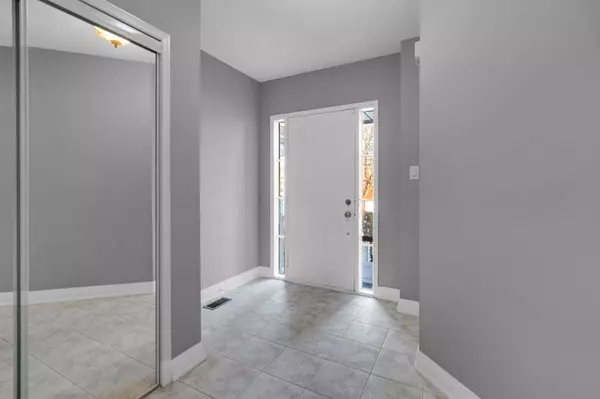 Brampton, ON L6X 4T5,18 Cobbler ST