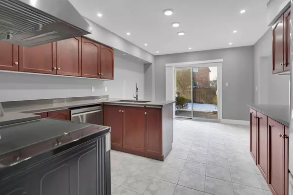 Brampton, ON L6X 4T5,18 Cobbler ST