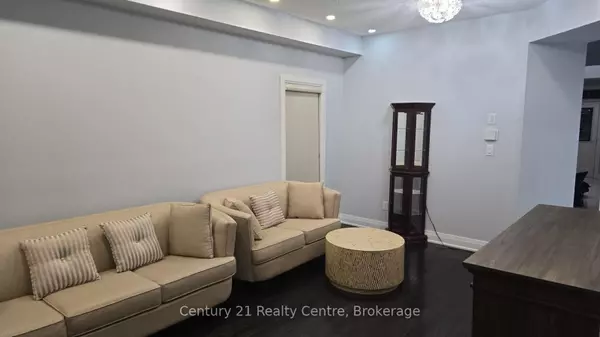 Brampton, ON L6R 3T8,25 Locarno ST