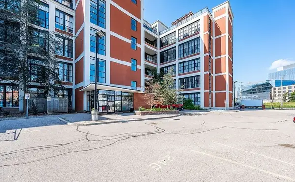 Kitchener, ON N2G 1C3,410 King ST W #424