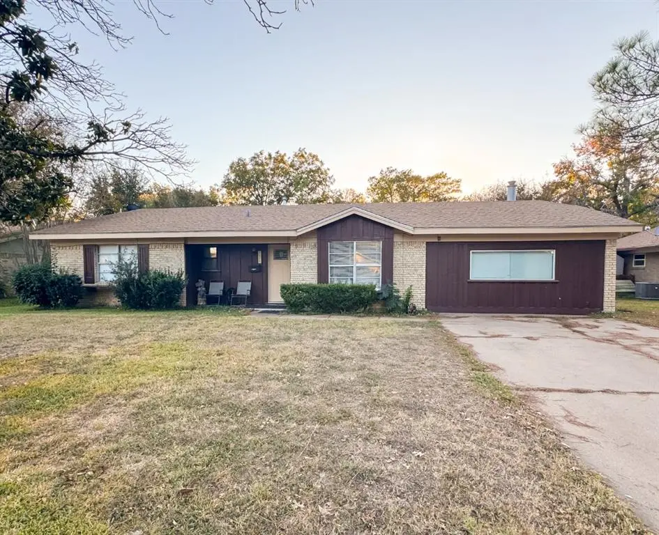 Brownwood, TX 76801,2205 10th Street