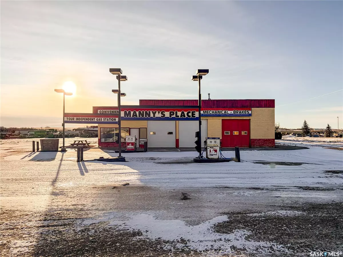 Shaunavon, SK S0N 2M0,870 3rd AVENUE W