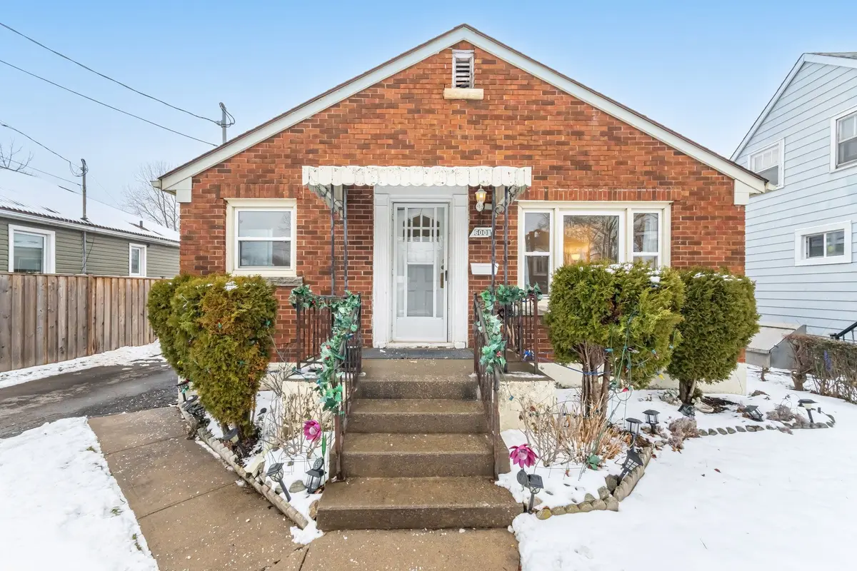 Niagara Falls, ON L2G 1J7,6001 North ST