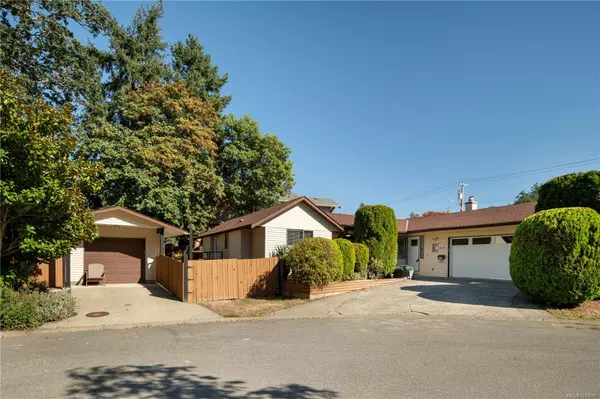 4101 Scoones Pl, Saanich, BC V8X 4R4