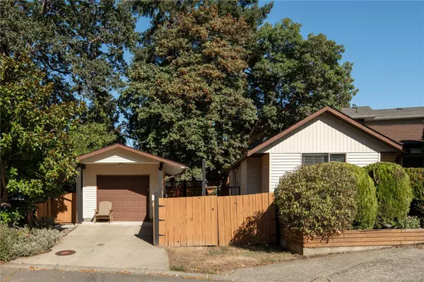 Saanich, BC V8X 4R4,4101 Scoones Pl